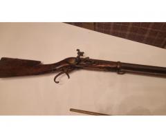 Unknown antique rifle