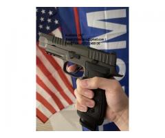 Glocks Pistol, Rifles, Sig Square